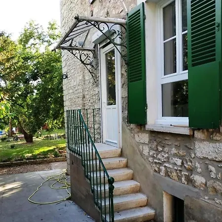 L'allee Du Quatre Bed & Breakfast