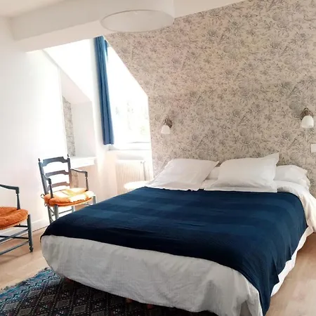L'allee Du Quatre Bed & Breakfast *